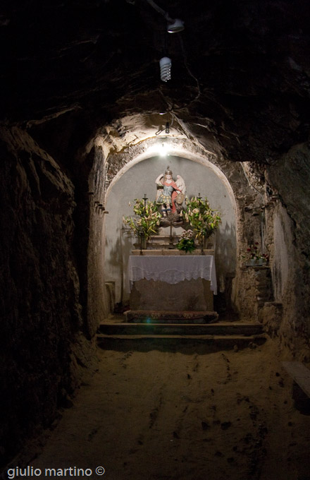 Grotta di San Michele a Tufo